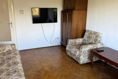 Casă cu 5 camere cu Canalizare în Central - 4