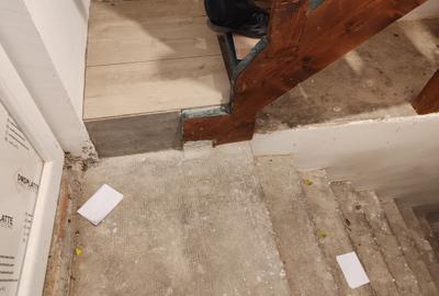 Casă individuală cu 8 camere cu Teren 500 Mp în Central - 12