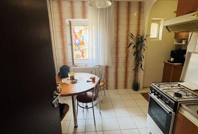 Vanzare apartament 3 camere Tineretului Pridvorului