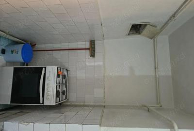 Apartament cu 3 camere semidecomandat în Central - 5