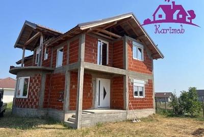 Casă individuală cu 5 camere în Oșorhei