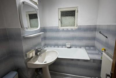 Apartament cu 2 camere decomandat în Traian - 3