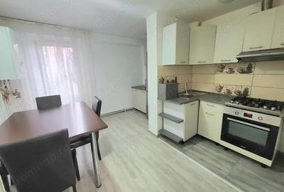 Apartament cu 3 camere decomandat în Tudor - 8