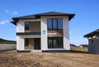 Casă individuală cu 4 camere cu Teren 400 Mp în Bucium - 1