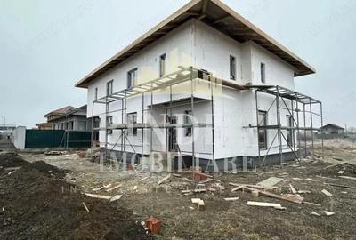 Casă cu Teren 250 Mp în Giarmata