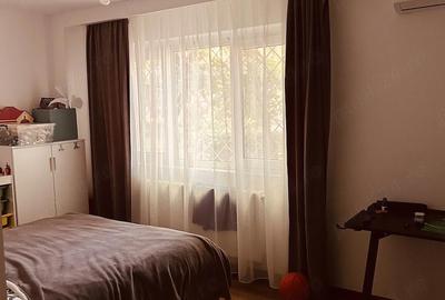 Apartament cu 3 camere semidecomandat în Central - 4