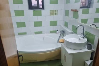 Apartament cu 4 camere semidecomandat în Central - 4