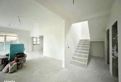 Casă cu 5 camere cu Teren 914 Mp în Central - 11