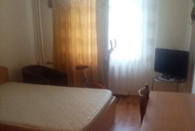 Inchiriere camera cu baie separata in ap de 3 camere