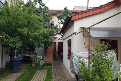 Casă cu 5 camere cu Teren 95 Mp în P-ța Doina - 10