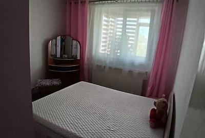 Apartament cu 3 camere decomandat în Petros - 2