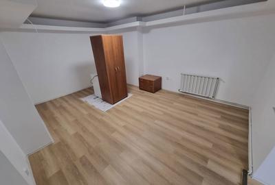 Casă cu 4 camere în Central - 4