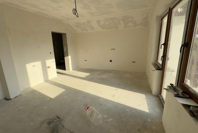 Casă cu 4 camere în Cicârlău - 4