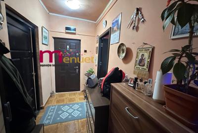 Apartament 3 camere,str.Spitalului - 8