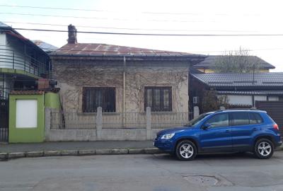 Municipiul Calarasi , ultracentral, casa , teren 300 mp, 100000 Euro - 3