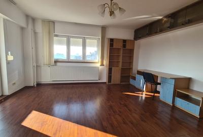 Apartament cu 3 camere decomandat în Universitate - 5