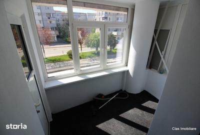 Apartament cu 3 camere decomandat în Tineretului - 2