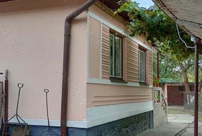Vand casa cu anexe Vand casa cu anexe - 4