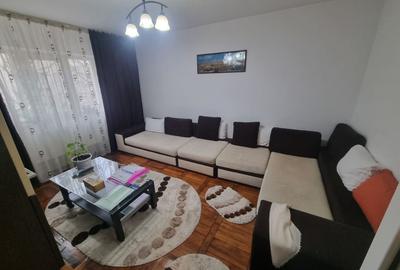 Poarta 6 liceul Blaga- apartament 4 camere decomandat cu gaze - 1