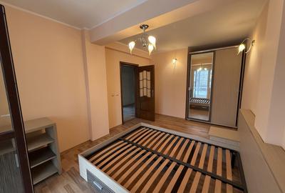 Apartament cu 4 camere decomandat, mobilat în Central - 3