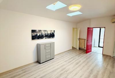 Casă individuală cu 5 camere cu Canalizare în Titulescu - 14