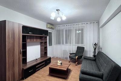 Apartament cu 3 camere semidecomandat în Crângași
