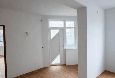 Casa P+M 274 m utili, teren 565 m Goranu, Rm Valcea,Calea Bucure?ti pre? negociabil - 8