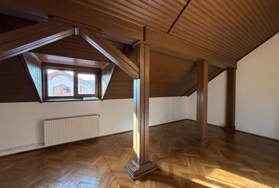 Vila spațioasă în Sisesti | 600 mp | 9 locuri de parcare | Teren 1500 mp - 27
