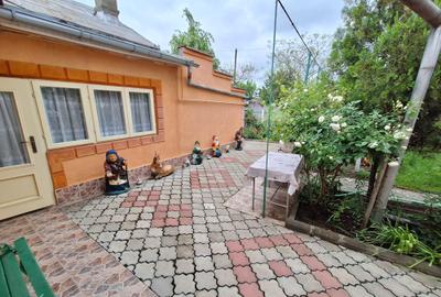 Casă cu 5 camere cu Canalizare în Central - 4