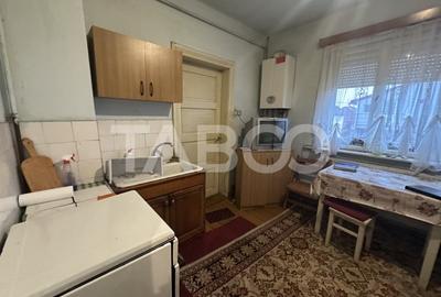 Casa cu 4 camere 2 bai garaj gradina in cartierul Florilor Fagaras - 6