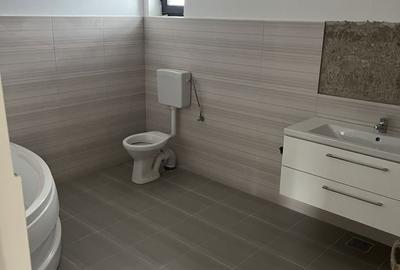 Casă cu 4 camere cu Teren 250 Mp în Central - 14