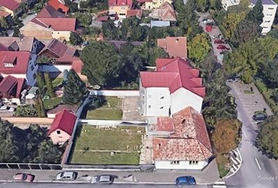 Casă cu 5 camere în Astra