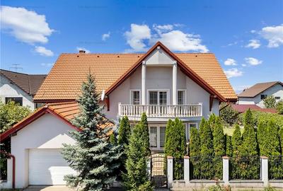 Vila / Casa superba cu 5 camere zona | 1032 mp teren |  Sanpetru Brasov