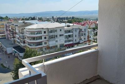 Apartament cu 3 camere decomandat în Buhuși - 7