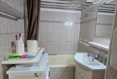 Garsonieră decomandată în Titan - 3