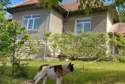 Casa de vanzare 100 m2 +teren 1200m2 toate utilita?ile