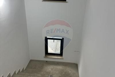 Casă individuală cu 5 camere cu Garaj în Rediu - 8