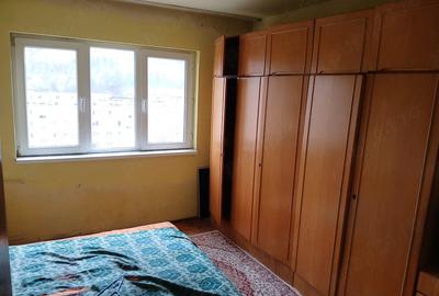 Apartament cu 3 camere decomandat în Petros - 5