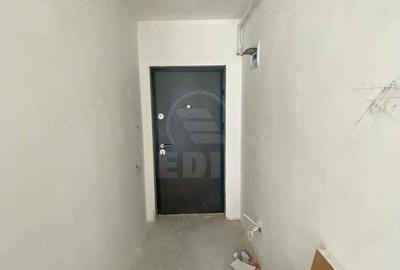 Apartament cu 3 camere semidecomandat în Central - 5