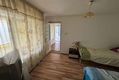Casă cu 4 camere cu Teren 1000 Mp în Central - 3