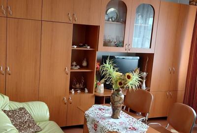 Apartament cu 3 camere semidecomandat în Central - 6