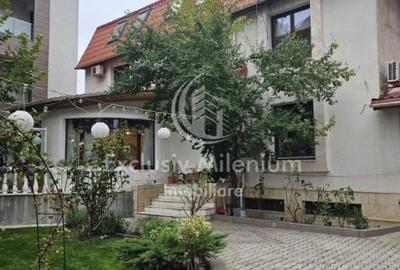 Casă individuală cu 9 camere cu Canalizare în Aviației - 1