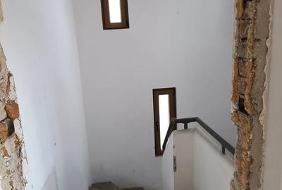 Casă individuală cu 20 camere cu Canalizare în Primăverii - 20