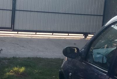Casă cu 5 camere cu Teren 2000 Mp în Dobroteasa - 1