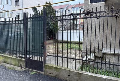 Apartament cu 4 camere decomandat în Central - 2