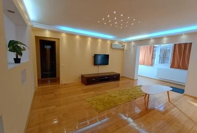 Apartament cu 3 camere semidecomandat, mobilat în P-ța Victoriei - 1