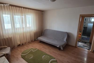 Apartament cu 2 camere semidecomandat, mobilat în Micro 11 - 1