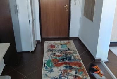 Apartament cu 2 camere semidecomandat în Progresul
