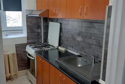 Garsonieră semidecomandată în Titan - 2