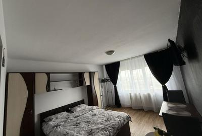 Garsonieră semidecomandată în Poarta 6 - 1